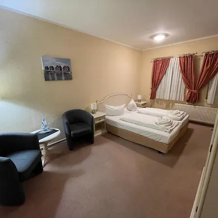 Zum Hotel 3*