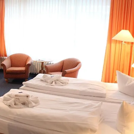 Hotel Zum 3*
